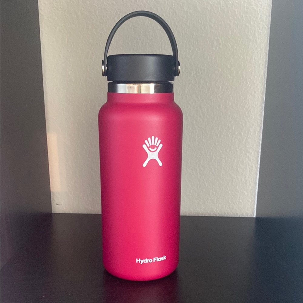 Hydro Flask Red Water Bottle